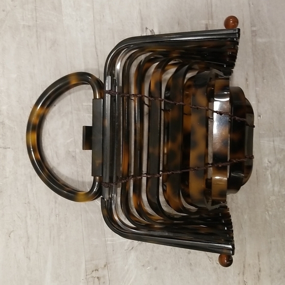 💕CULT GAIA💕 Lillith Bag ~ Tortoise Acrylic Mini Top Handle Bag Collapsible - Picture 12 of 16
